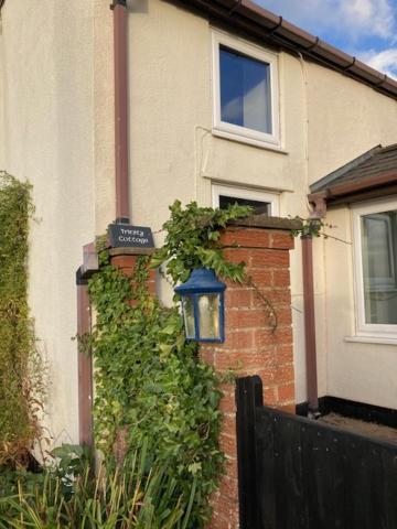Trinity Cottage ウェルシュプール エクステリア 写真